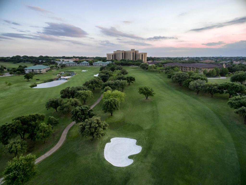 Four Seasons Resort and Club Dallas at Las Colinas Main image 1